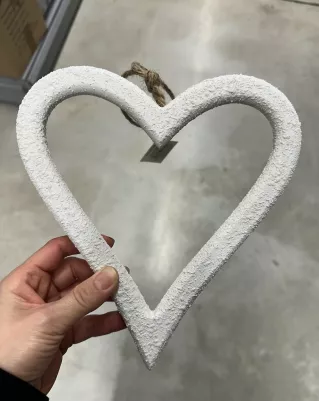 Srdce závesné drevené, biele, 20cm plus šnúrka 