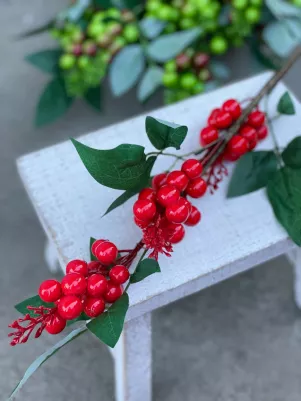 Konár bobule (plody polystyrén 28 cm) celá dĺžka 53 cm, červené