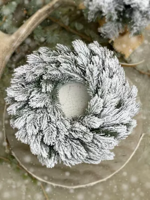 Zasnežený HUSTÝ veniec v TOP kvalite 30 cm (plast) 