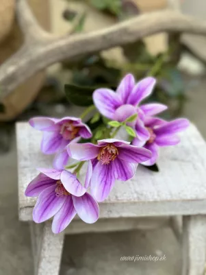 Magnolia konár 59 cm (z toho kvet a listy 27 cm) kvet v TOP kvalite, fialová