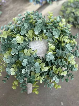 Veniec eukalyptus (plast) roztiahnuty 35 cm 