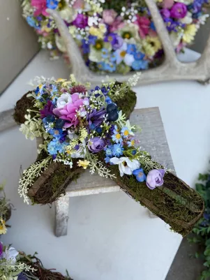 Lúčny 💐 machový krížik, 35x25cm, umelý kvalitný materiál